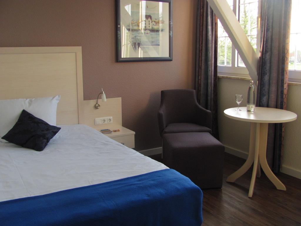 Landhotel Alte Schule - Hotel Garni ชิลลิคช์ ห้อง รูปภาพ